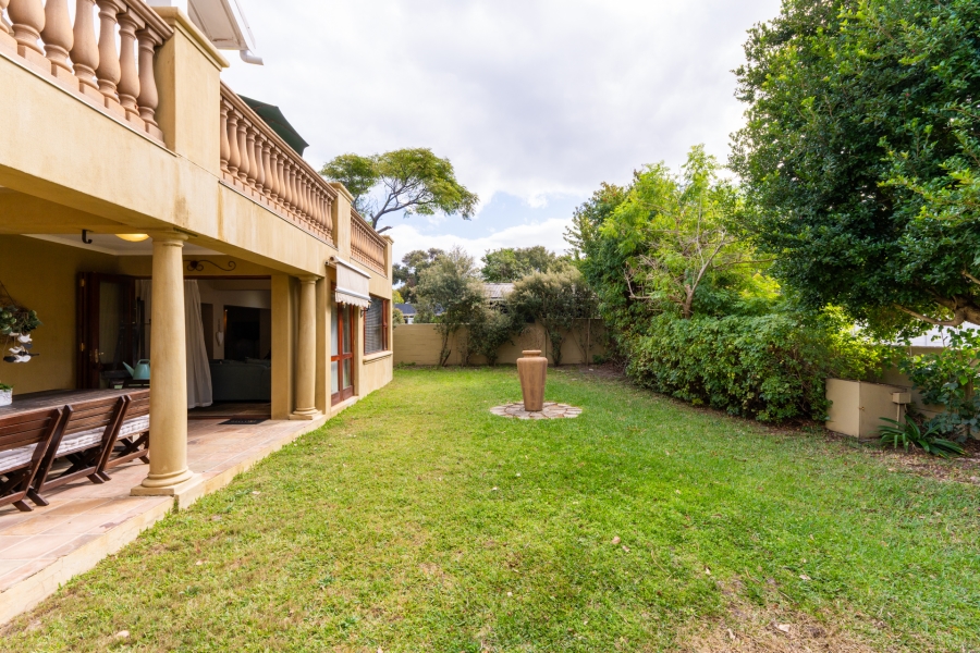 5 Bedroom Property for Sale in Northcliff Western Cape